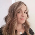 Home Ana Leal, escritora